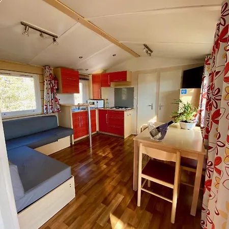 Campalans Rural Mobilhomes Hotel